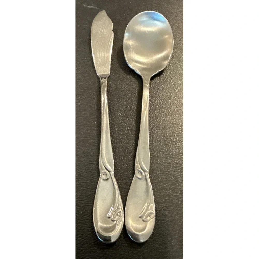 Oneida Deluxe Calla Lily Butter Knife Sugar Spoon Stainless Steel 2 Piece